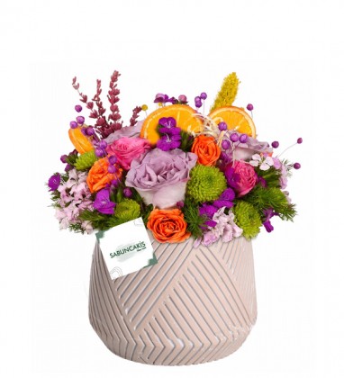 Renkli Güller ve Kır Çiçeği