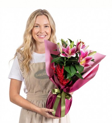 Pembe Lilyum Bitkisi